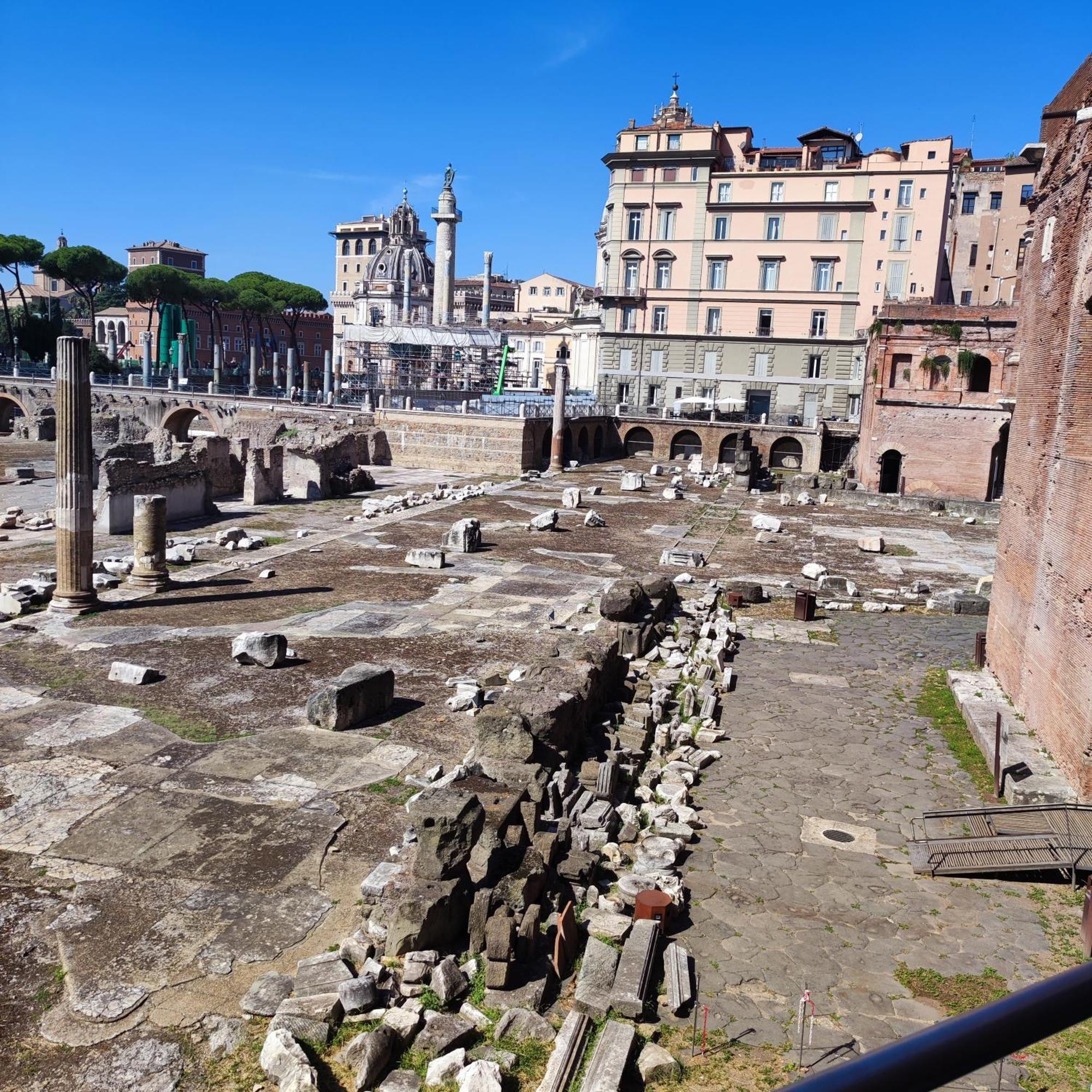 Casa Claudia ~ Rione Monti-Colosseo Рим Экстерьер фото
